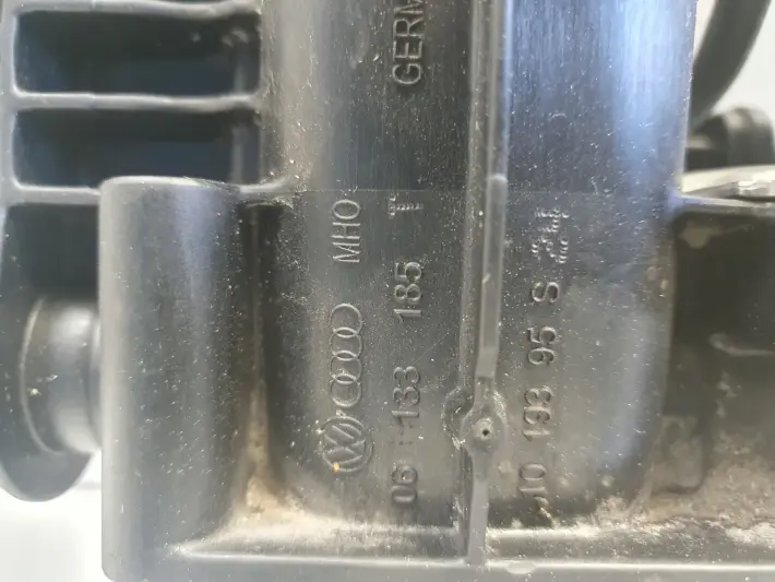 Audi A4 B8 2.0 TFSI KOLEKTOR SSĄCY 06H133185T