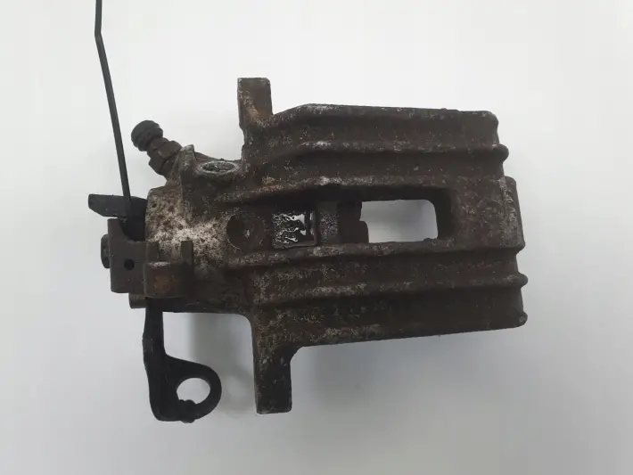 Vw Passat B5 Audi A4 B5 ZACISK HAMULCOWY Prawy tył pasażera