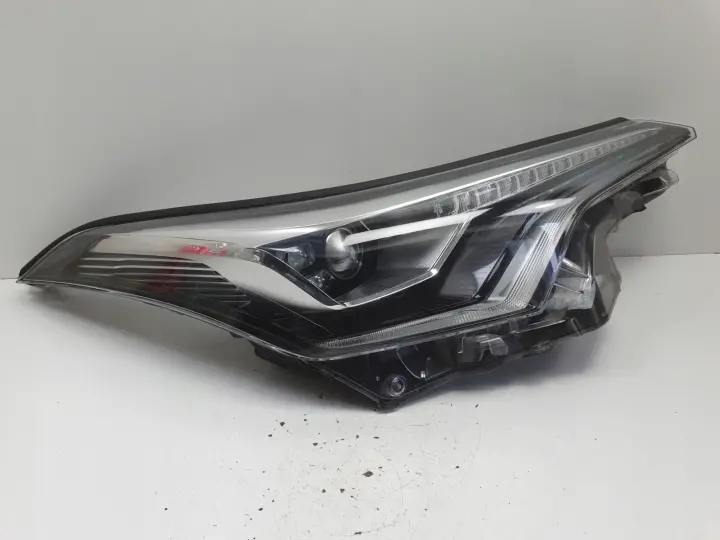 Toyota CHR C-HR PRZEDNIA LAMPA PRAWA prawy przód FULL LED 81110-F4071-00