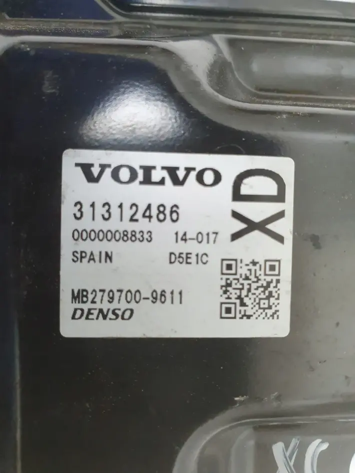 Volvo V40 II 2.0 D STEROWNIK SILNIKA komputer 31312486