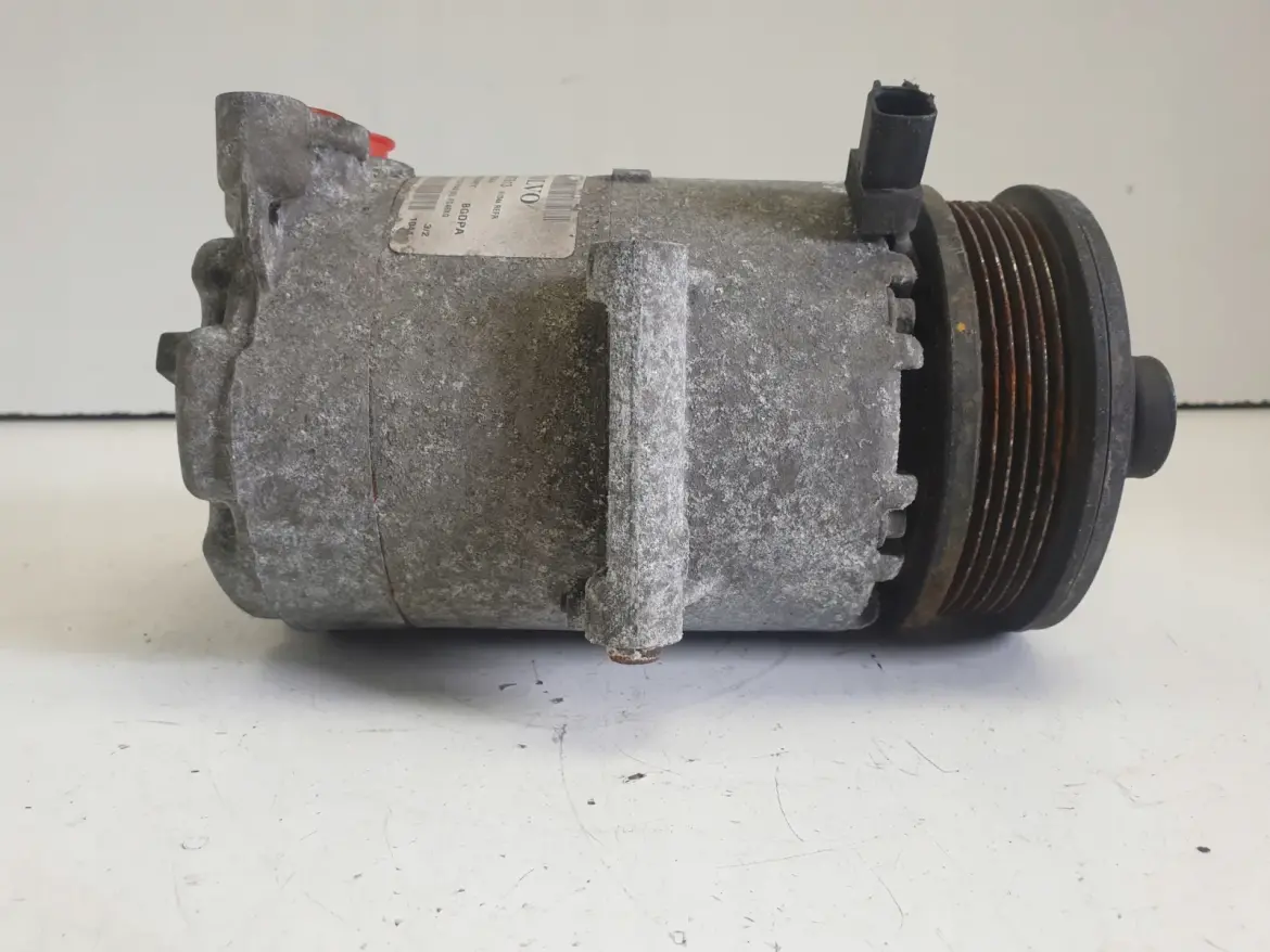 Volvo V70 III 2.0 16V SPRĘŻARKA KLIMATYZACJI pompa
