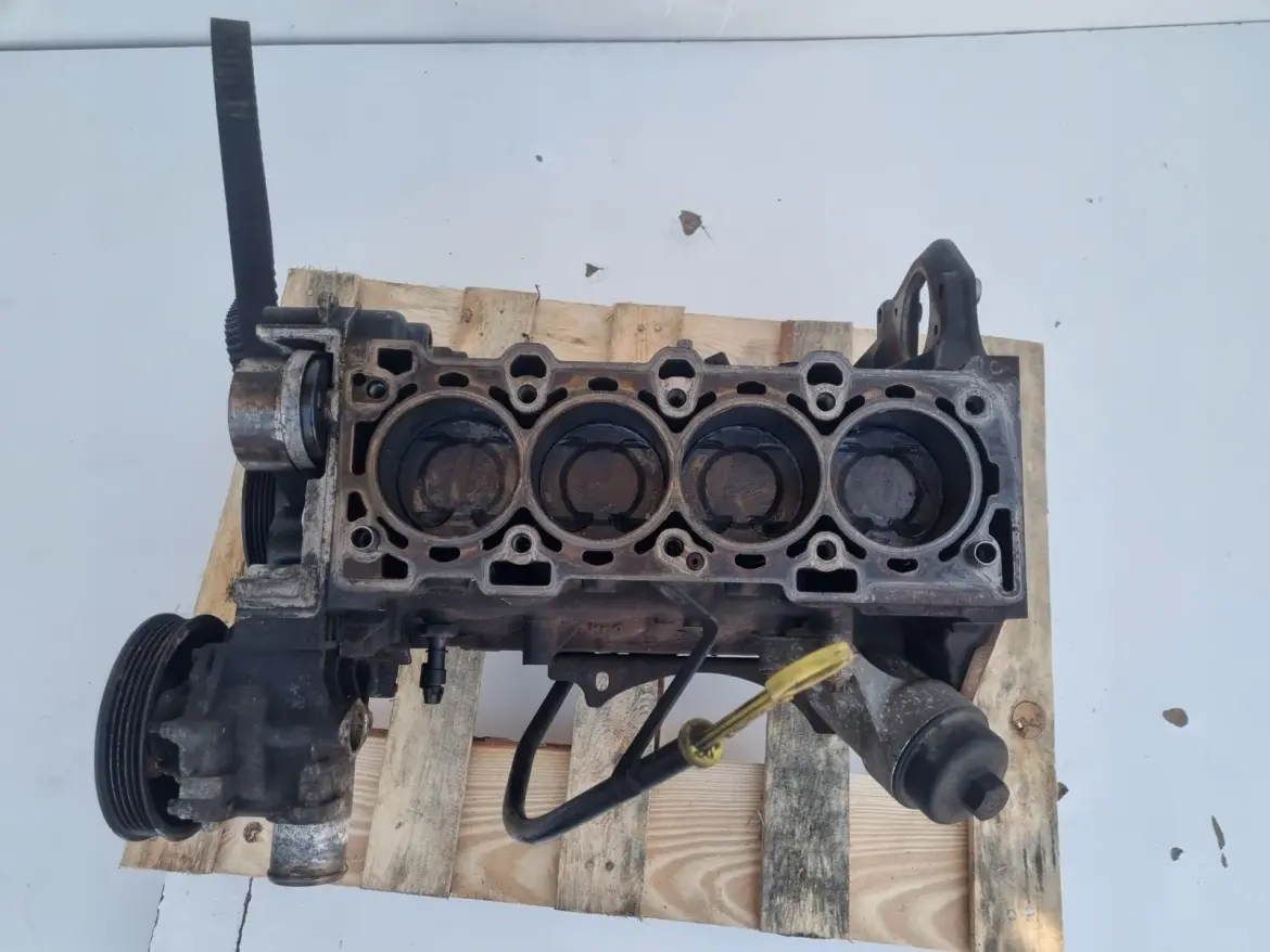 DÓŁ SILNIKA BLOK WAŁ TŁOK Opel Zafira B Astra IV J 1.6 16V Z16XER 55559361