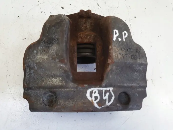 Volvo S60 II V60 I PRZEDNI ZACISK HAMULCOWY prawy przód pasażera 31471664