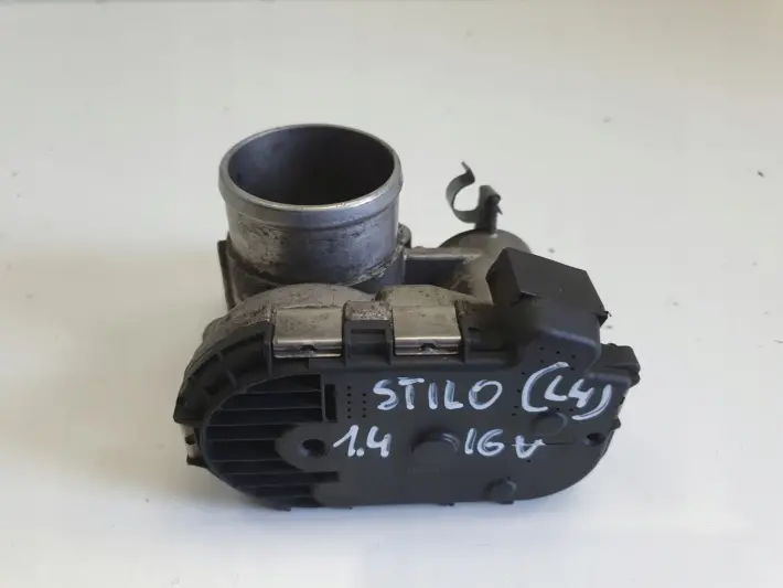 Fiat Stilo 1.4 16V PRZEPUSTNICA 0280750137