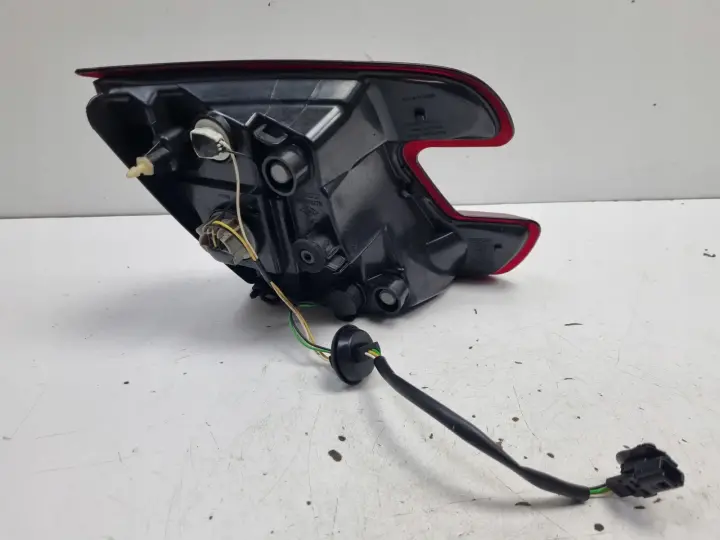 Renault Megane III kombi TYLNA LAMPA PRAWA prawy tył W KLAPE 265500027R
