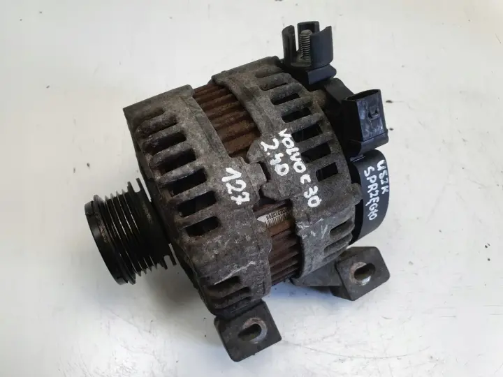 Volvo S40 II V50 2.4 D5 ALTERNATOR 0121615014