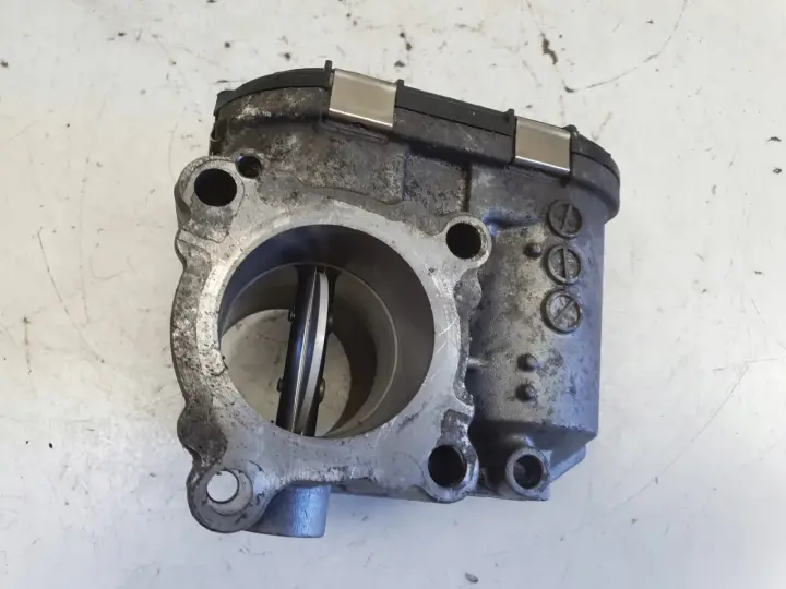 Opel Vivaro Trafic 2.0 DCI ROZRUSZNIK 0281002681 bosch 8200330810