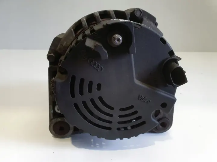 VW Passat B5 Audi A4 B5 1.9 TDI ALTERNATOR Valeo