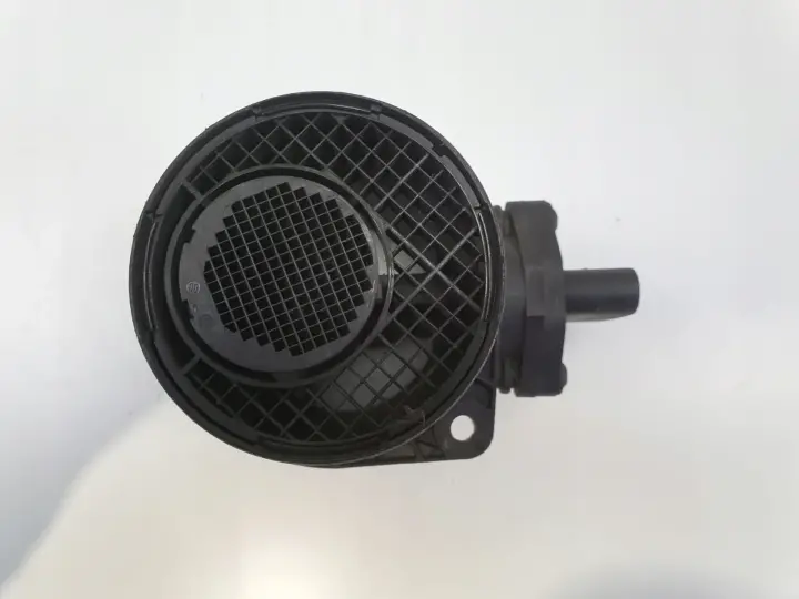 VW Golf V 2.0 TDI PRZEPŁYWOMIERZ POWIETRZA 0281002461 074906461B