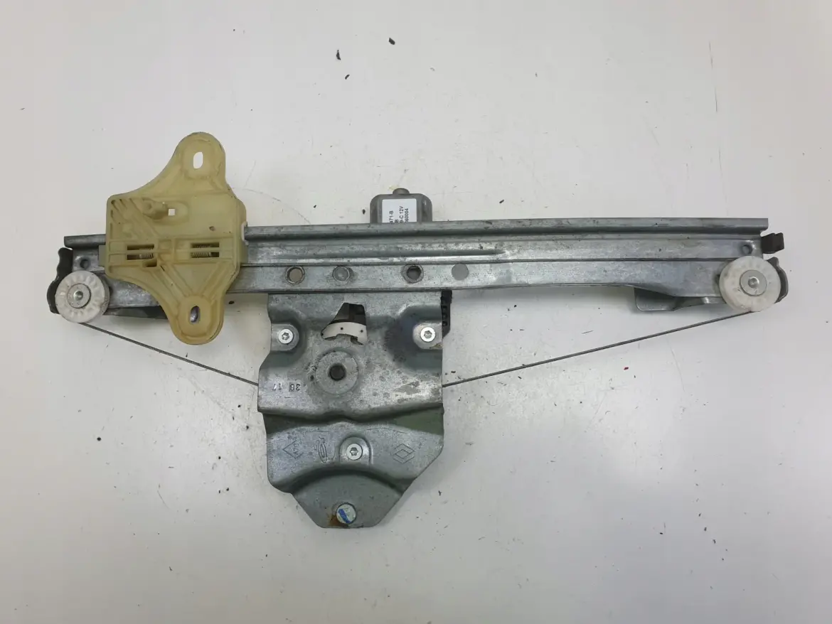 Renault Captur PODNOŚNIK SZYBY prawy tył pasażera MECHANIZM 128001471-B