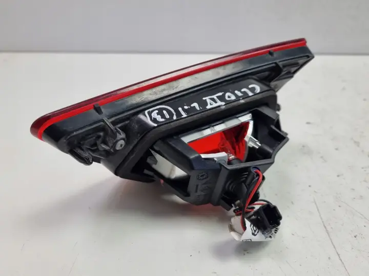 Renault Clio IV TYLNA LAMPA LEWA lewy tył W KLAPE