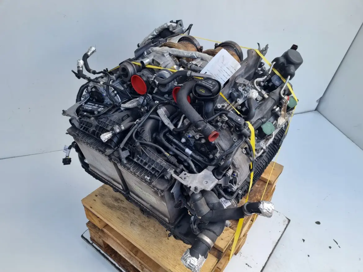 SILNIK Mercedes W213 S213 E63 S E63S AMG 4.0 V8 BITURBO 177980 177.980