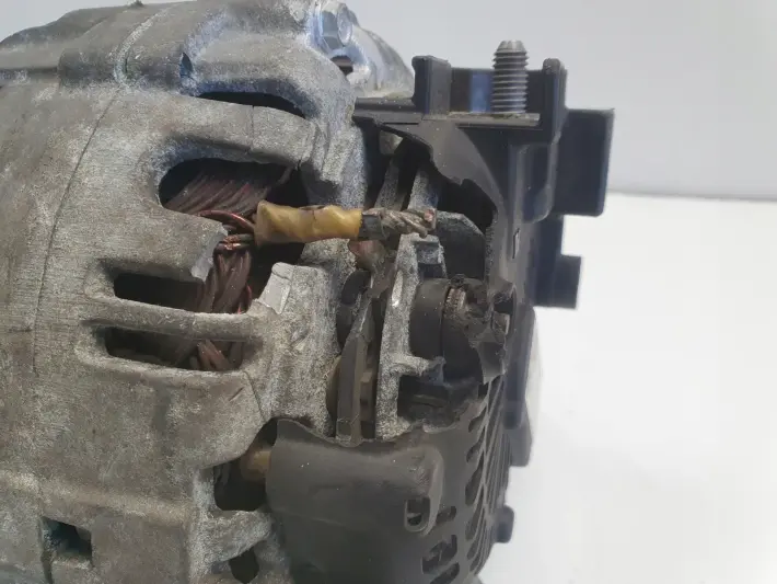 BMW X6 E71 3.0 D ALTERNATOR 7796125 valeo 170A