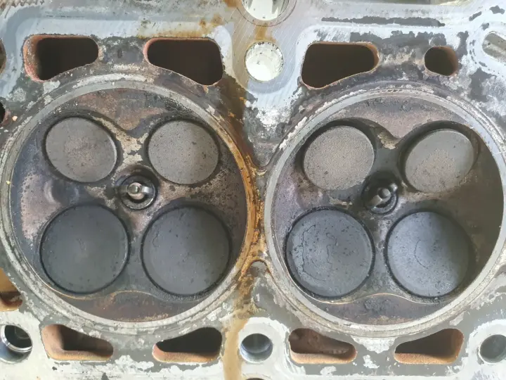 Mini Cooper R50 R53 1.6 16V GŁOWICA CYLINDRÓW 04777751AB