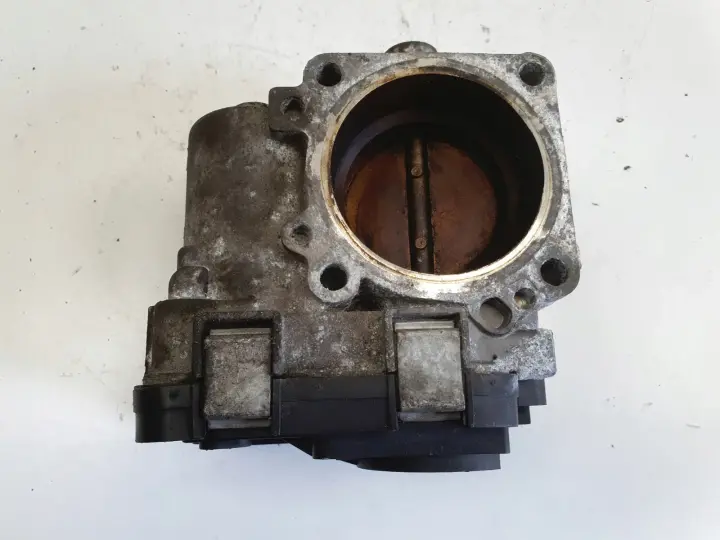 Audi A3 II 8P 1.6 FSI PRZEPUSTNICA 03C133062A