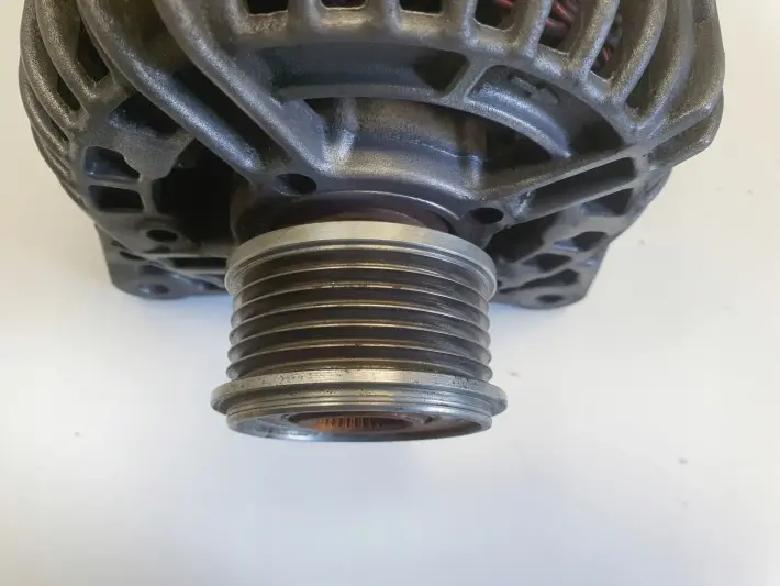 Nissan Qashqai 1.5 DCI ALTERNATOR bosch 0124525140 150A 8200728292-C