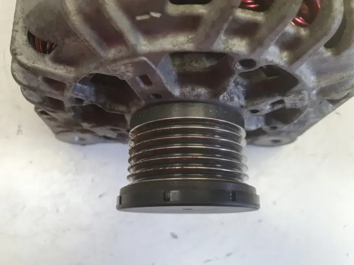 Volvo S40 V40 1.9 DCI ALTERNATOR valeo 8200162474 125A