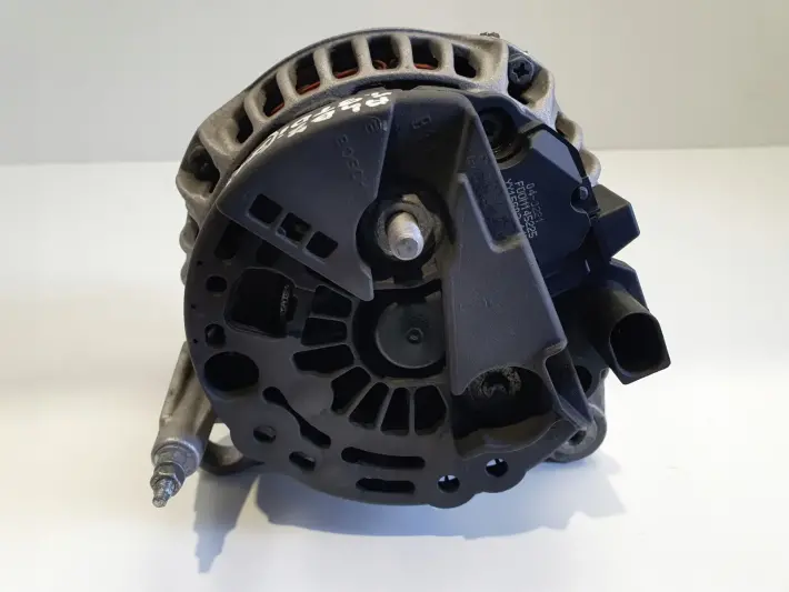 Audi A4 B7 1.9 TDI ALTERNATOR BOSCH