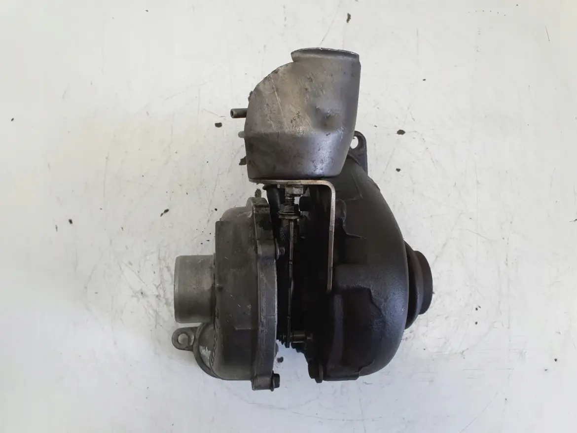 Volvo S40 II V50 1.6 D TURBOSPRĘŻARKA turbo 9657248680