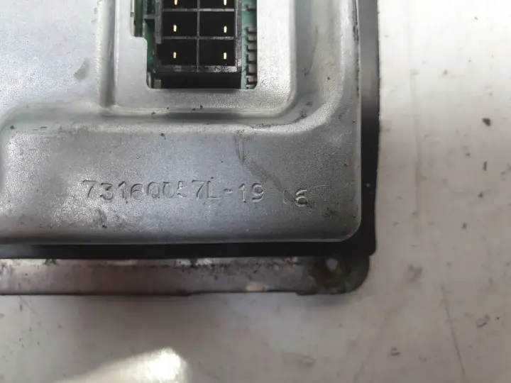 Volvo Renault Citroen Audi PRZETWORNICA Led Valeo 89032133 15 Pin
