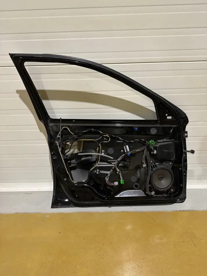 Volvo S60 V70 II 00-09r PRZEDNIE DRZWI PRAWE prawy przód EUROPA