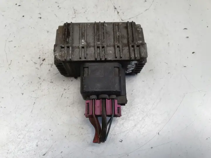 Astra H PRZEKAŹNIK ŚWIEC ŻAROWYCH 55354141