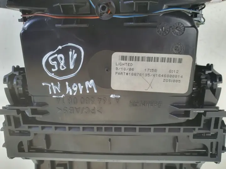 Mercedes ML W164 SCHOWEK TUNELU ŚRODKOWEGO Roletka żaluzja A1646800814