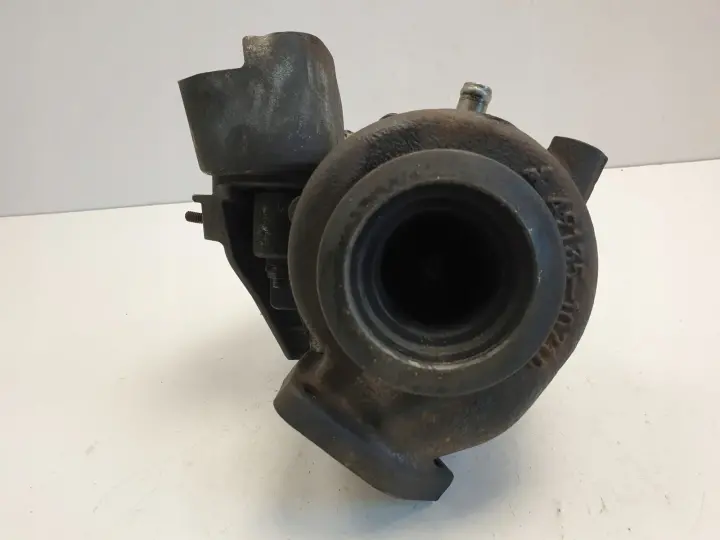 BMW E90 E91 2.0 D TURBOSPRĘŻARKA TURBO