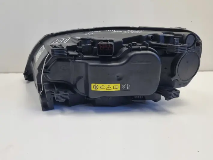 Volvo S80 II V70 III 06-16r PRZEDNIA LAMPA PRAWA PRAWY PRZÓD xenon 31214348