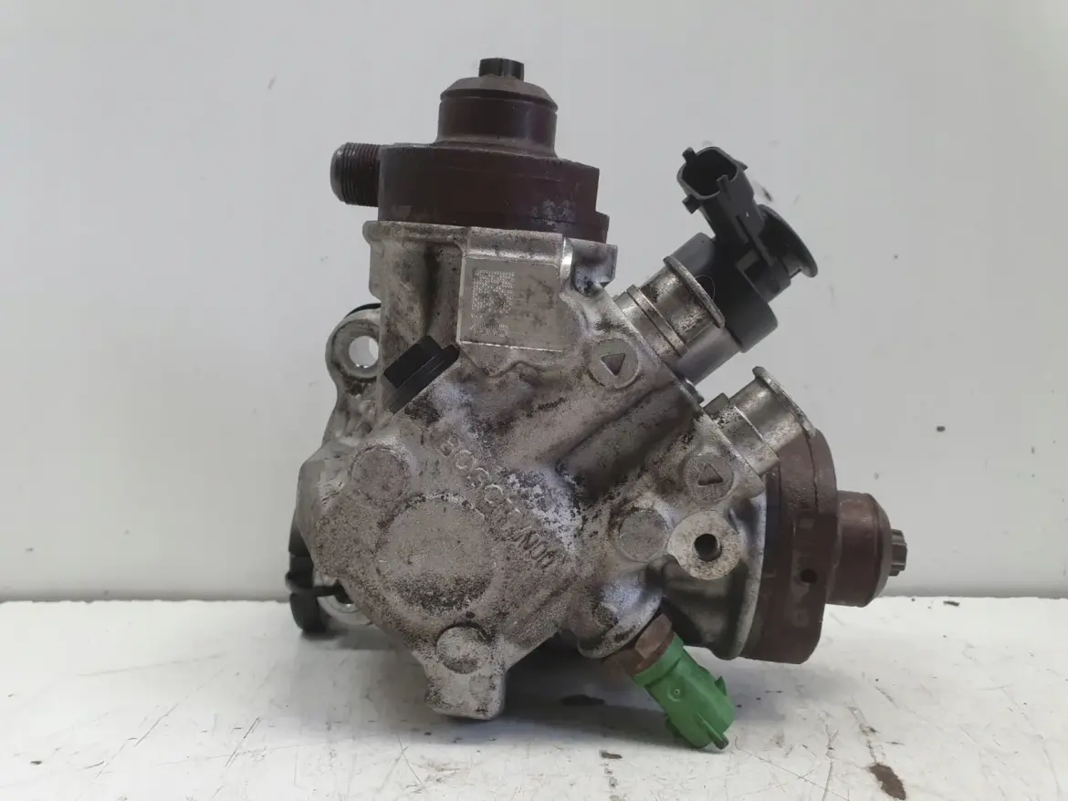 Volvo S60 II V60 2.0 D4 POMPA WTRYSKOWA paliwa 0445010681