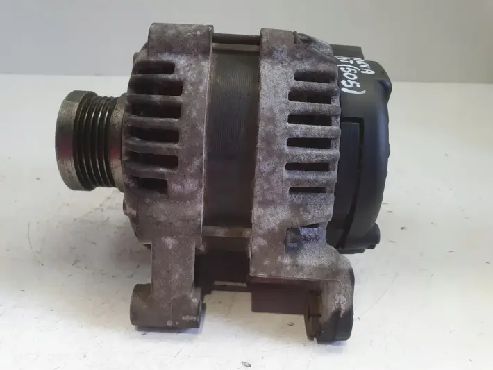 Opel Astra IV J 1.4 T turbo ALTERNATOR 13581885 100A
