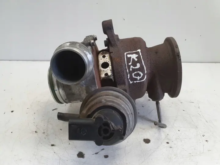 Volvo XC60 S60 V60 II 2.0 D3 TURBOSPRĘŻARKA turbo 31493379