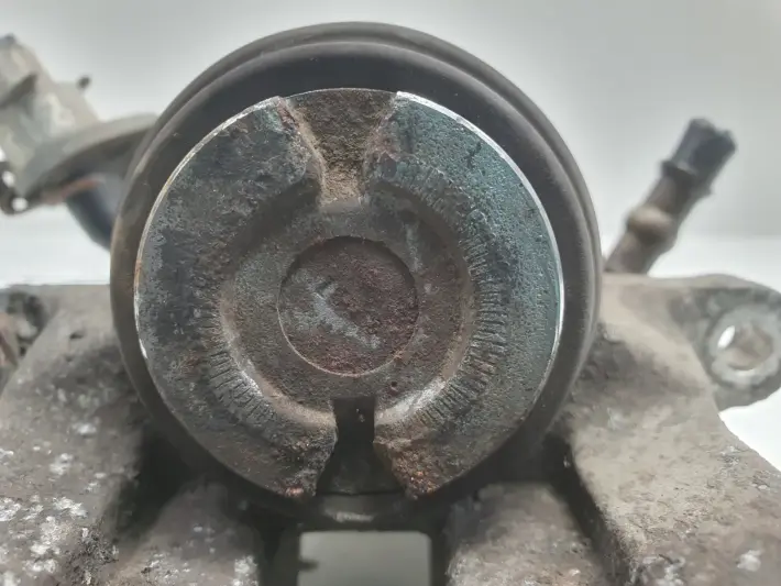 VW Golf IV Bora Audi A3 Toledo II LEWY ZACISK HAMULCOWY tył kierowcy Lucas