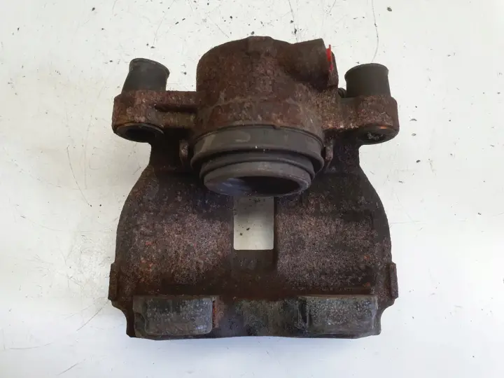 Volvo S60 II V60 I PRZEDNI ZACISK HAMULCOWY prawy przód pasażera 31471664