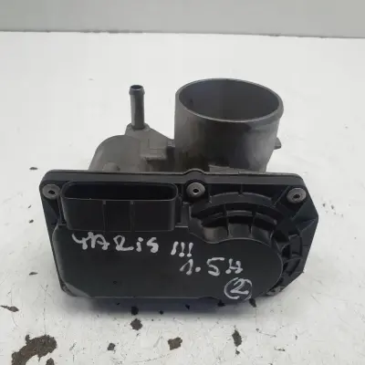 Toyota Yaris III 1.5 VVTi 2NR PRZEPUSTNICA 22030-47040