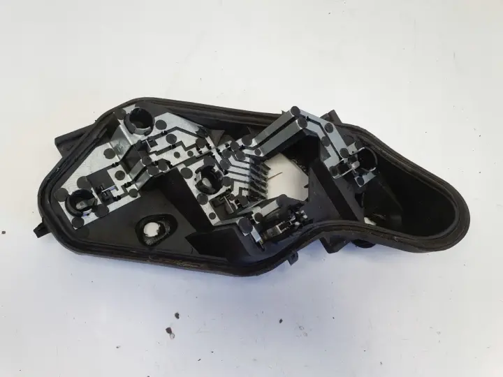 Opel Corsa D 5D WKŁAD TYLNEJ LAMPY ŻARÓWKI TYLNEJ PRAWY TYŁ 89037877A