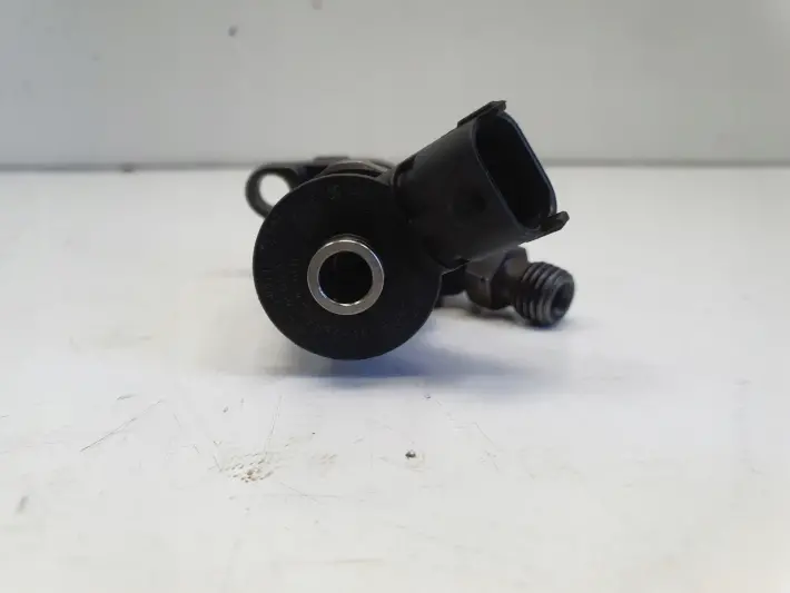 Ford Focus MK2 II 1.6 TDCI WTRYSKIWACZ wtrysk 0445110353