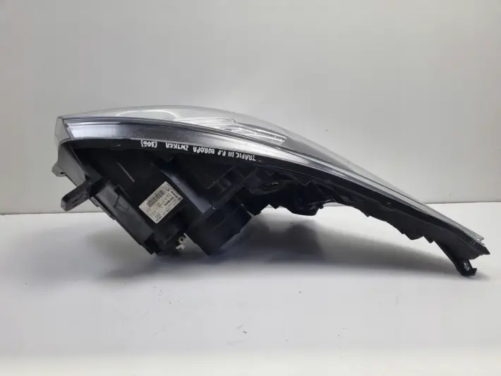 Renault Trafic III 14-19r PRZEDNIA LAMPA PRAWA PRAWY PRZÓD 260109424R