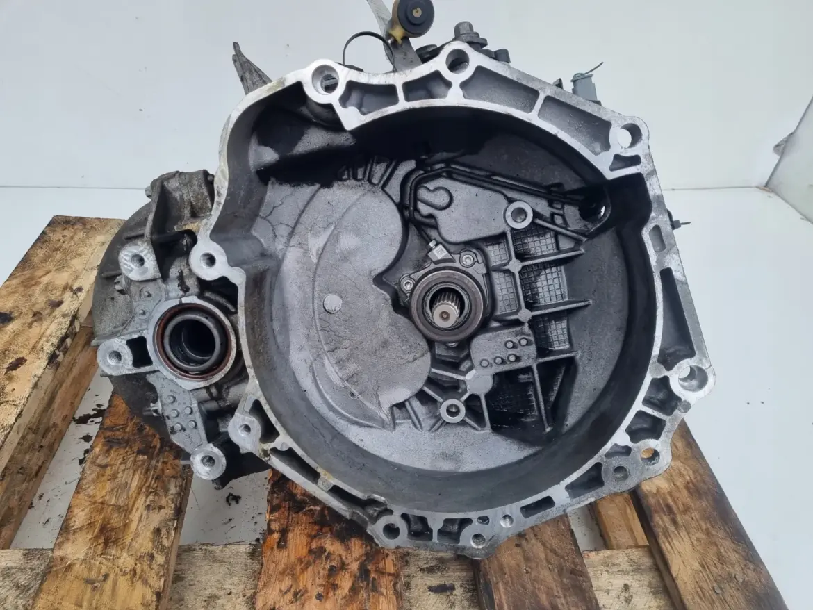 Opel Astra J IV 1.6 CDTI SKRZYNIA BIEGÓW manualna MANUAL M32