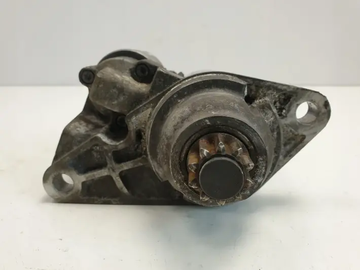 Audi A3 II 8P 1.6 FSI ROZRUSZNIK bosch 0001120406