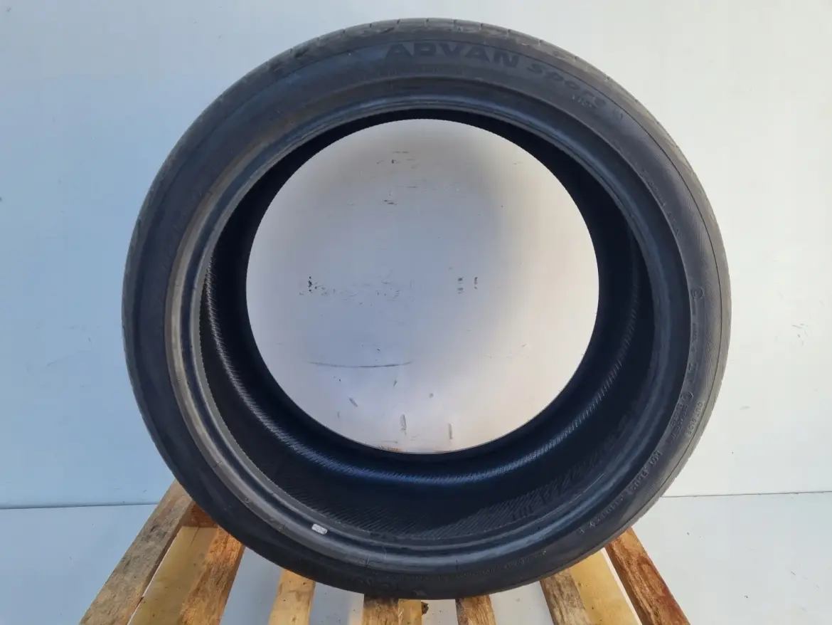 Porsche Cayenne III OPONA LETNIA Yokohama Advan Sport V105 285/35 R22 2024r