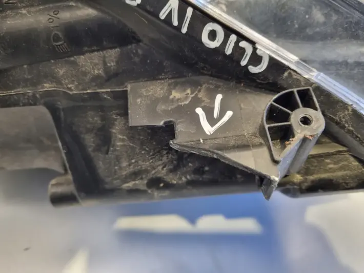 Renault Clio IV LIFT PRZEDNIA LAMPA LEWA lewy przód EUROPA 260608376R
