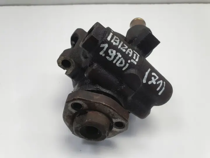 Seat Ibiza II 1.4 16V POMPA WSPOMAGANIA 030145157