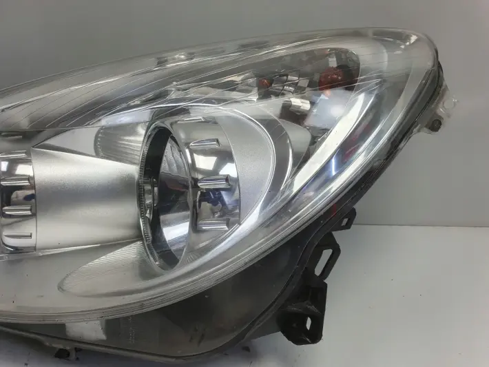 Opel Corsa D PRZEDNIA LAMPA LEWA lewy przód anglik Valeo 13186383