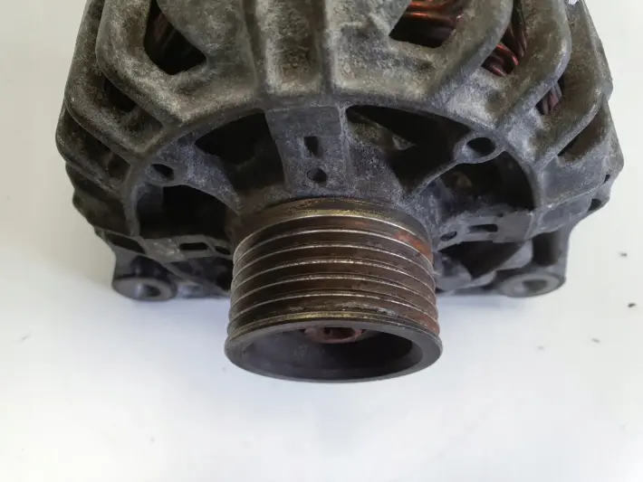 Peugeot 206 1.6 16V ALTERNATOR 9649611780 valeo