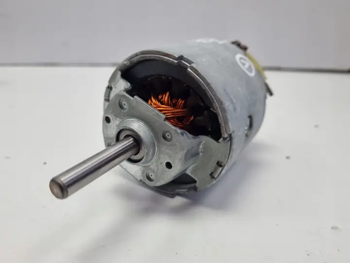 Audi A4 B6 A6 C5 VW Passat B5 WENTYLATOR OGRZEWANIA silniczek 0130111189