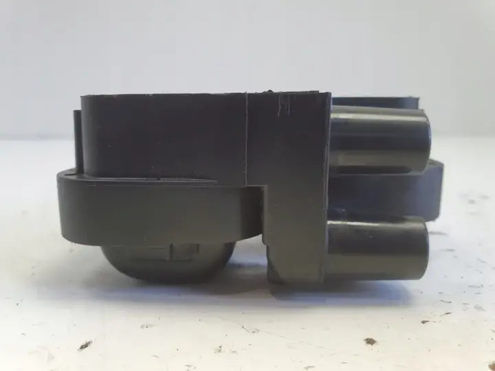 Mercedes W169 1.7 8V CEWKA ZAPŁONOWA 0221503035