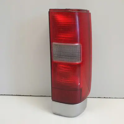 Volvo 850 KOMBI TYLNA LAMPA PRAWA prawy tył