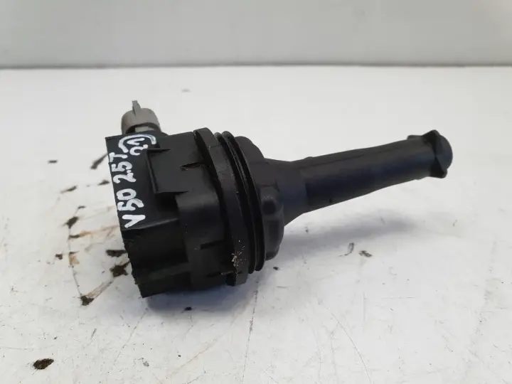 Volvo S80 S60 V70 II 2.4 2.4 T 2.5 T CEWKA ZAPŁONOWA 8677837