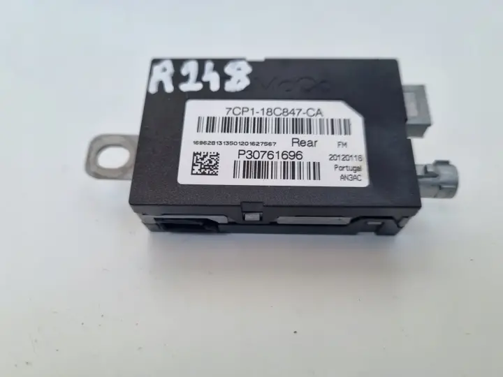 Volvo V40 II 12-16r WZMACNIACZ ANTENY 7CP1-18C847-CA P30761696
